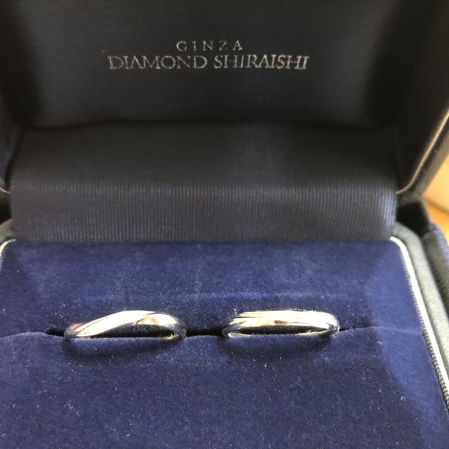 【銀座ダイヤモンドシライシの口コミ】 デザインとダイヤの輝きが一番気に入りました！
もっと安いお店もいろいろ…