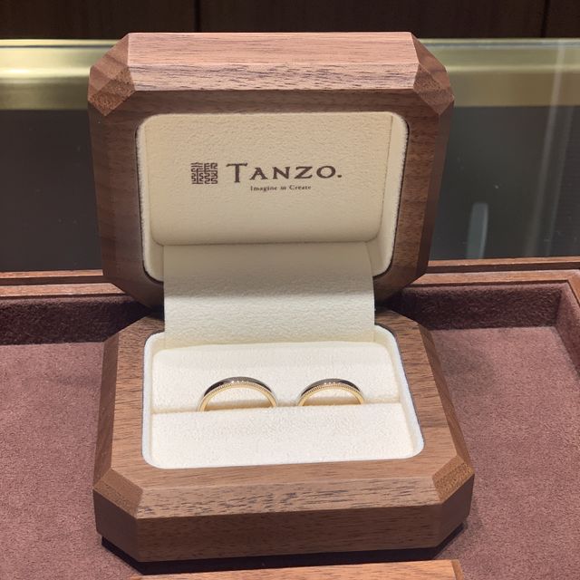 【TANZO.(鍛造指輪)の口コミ】 親族からオススメされて来店しました。他にも既製品の鋳造のブランドも多…