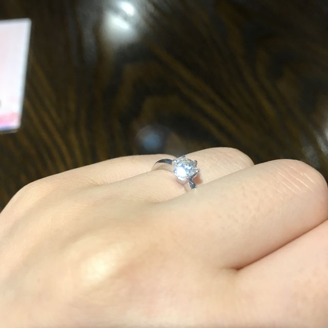 【TANZO.(鍛造指輪)の口コミ】 新郎のお母さんから譲り受けたダイヤモンドを使って婚約指輪を作ってもら…