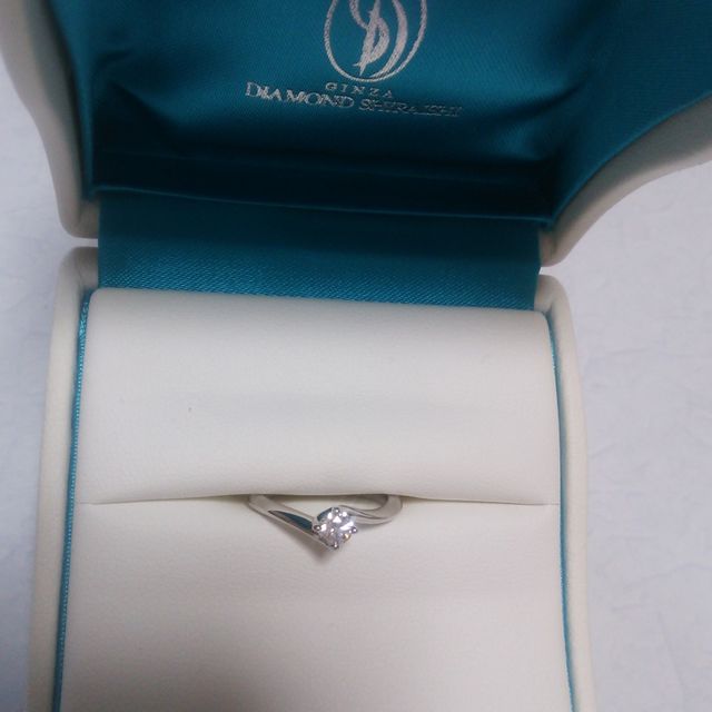 【銀座ダイヤモンドシライシの口コミ】 リングとダイヤモンドが別々に。
５つ見せてもらったダイヤモンドの中で一…