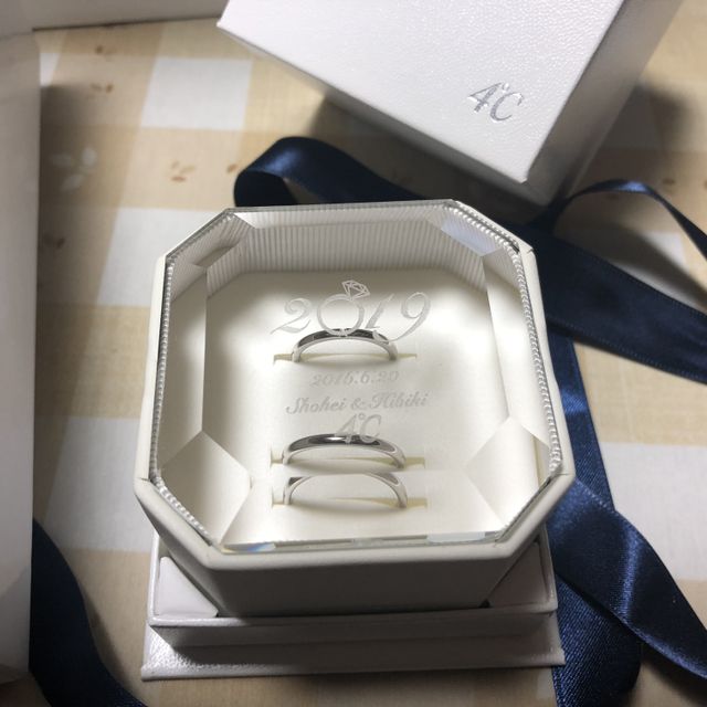 【4℃ BRIDAL(ヨンドシーブライダル)の口コミ】 4°Cと他周辺店舗を見ましたが、一番親身で丁寧な接客だったため決めま…