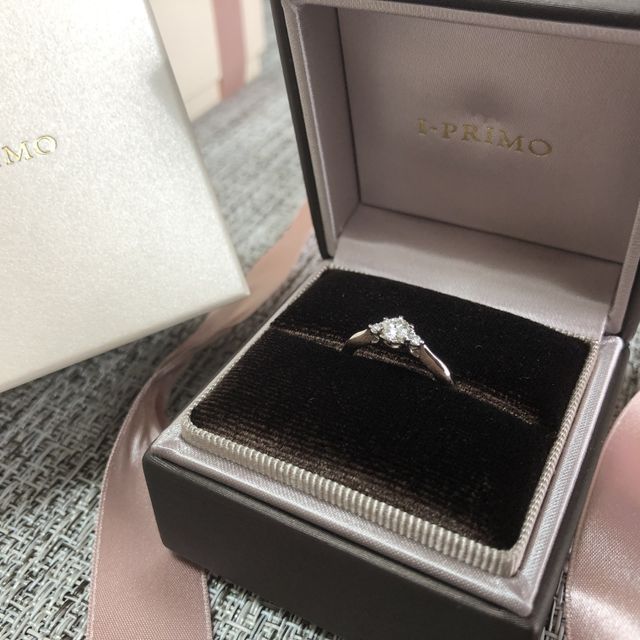 【アイプリモ(I-PRIMO)の口コミ】 他ブランド様の指輪も見させて頂き、試着もしてみましたが、つけ心地も良…