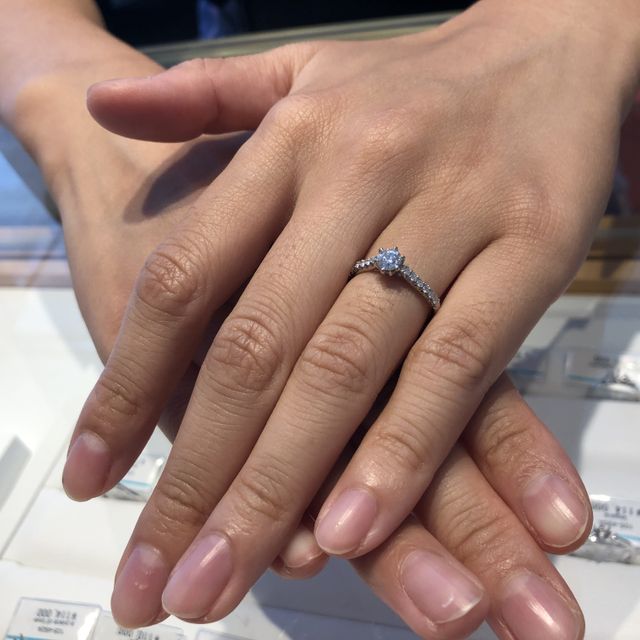 【銀座ダイヤモンドシライシの口コミ】 華やかさ。名古屋人は派手なものを好みがちとは聞いていたが自分もキラキ…