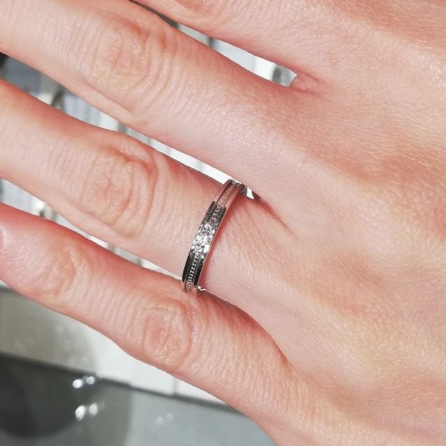 【アイプリモ(I-PRIMO)の口コミ】 リングを最初に見たときはしっかりとした造りなので自分の指には合わない…