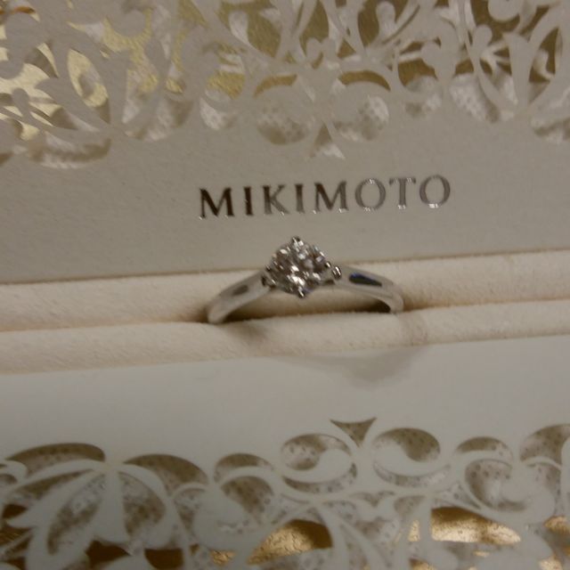 【MIKIMOTO(ミキモト)の口コミ】 婚約指輪は本当に悩みました。価格が全然違うので、安くていいやと思いお…