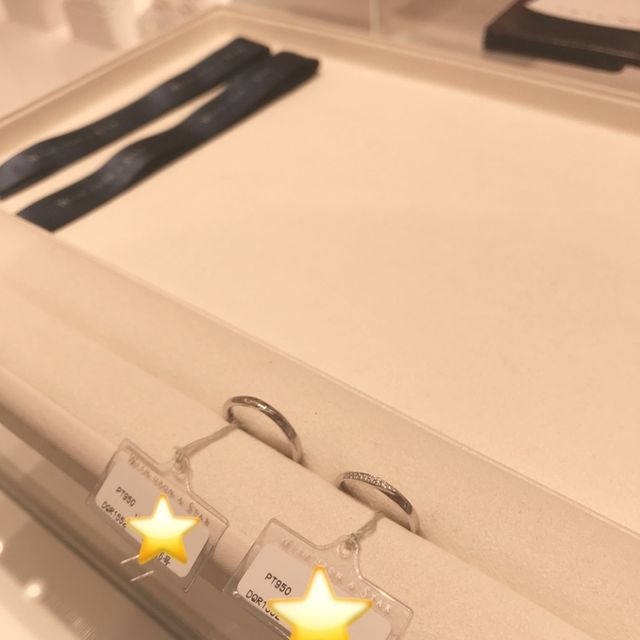 【festaria bijou SOPHIA(フェスタリア ビジュソフィア)の口コミ】 ダイヤモンドが斜めについているデザインです。
他店と比較して値段がとて…