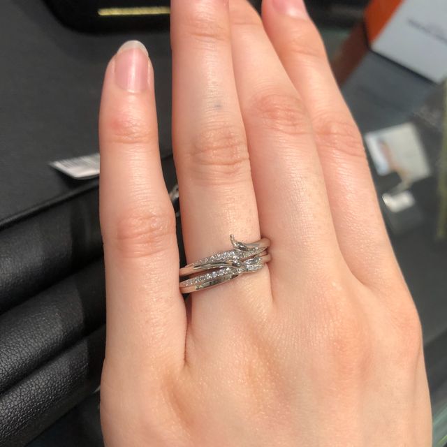【エクセルコダイヤモンド(EXELCO DIAMOND)の口コミ】 3点セットではないのですが、マリッジリングリングはお互い別のものにしま…