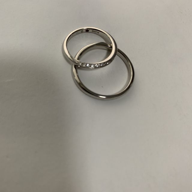 【銀座ダイヤモンドシライシの口コミ】 とにかく指輪の種類が多くてすごく悩んだのですがお互い気に入ったデザイ…