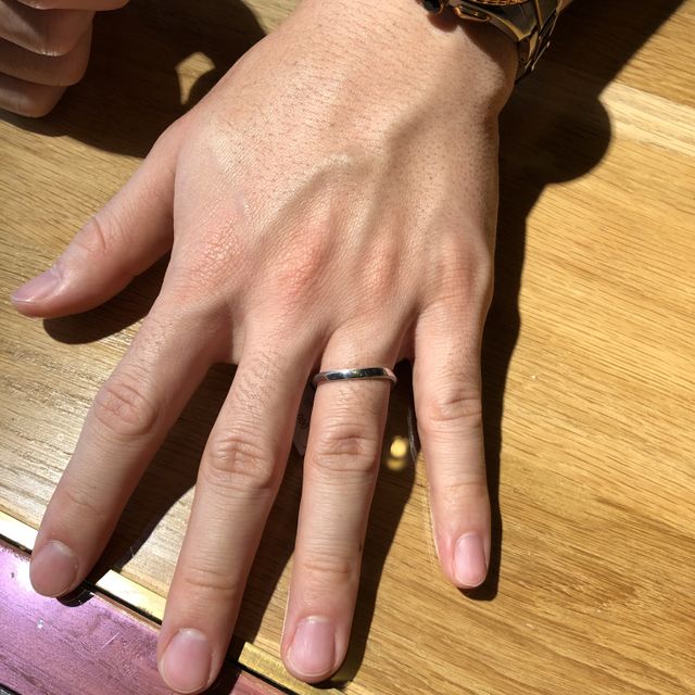 【ith(イズ)の口コミ】 いちばんの決め手はデザインです。普段カジュアルな服装が多いので、華や…