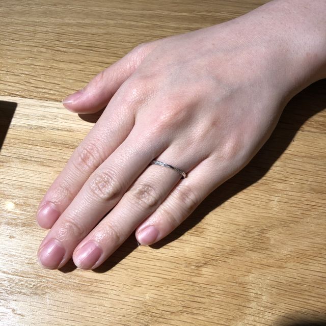 【ith(イズ)の口コミ】 いちばんの決め手はデザインです。普段カジュアルな服装が多いので、華や…