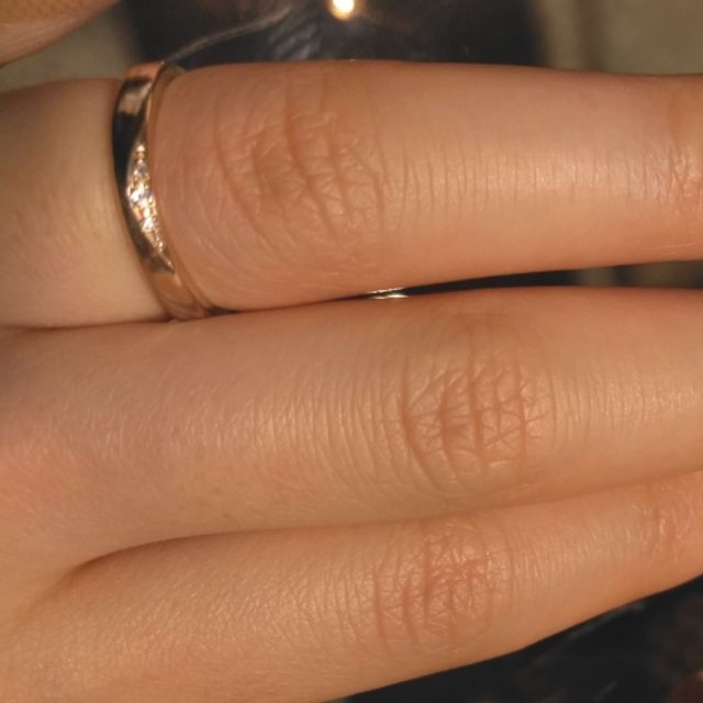 【杢目金屋(もくめがねや)の口コミ】 ラインがシンプルなデザインですが、その分木目模様が目立つようになって…