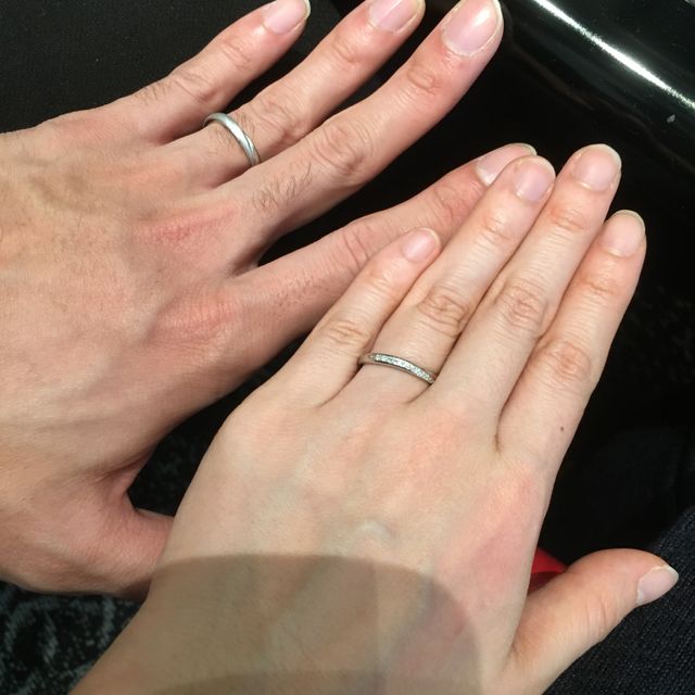 【エクセルコダイヤモンド(EXELCO DIAMOND)の口コミ】 いくつか試着させていただきましたが、この写真の指輪が自分たちの手の形…