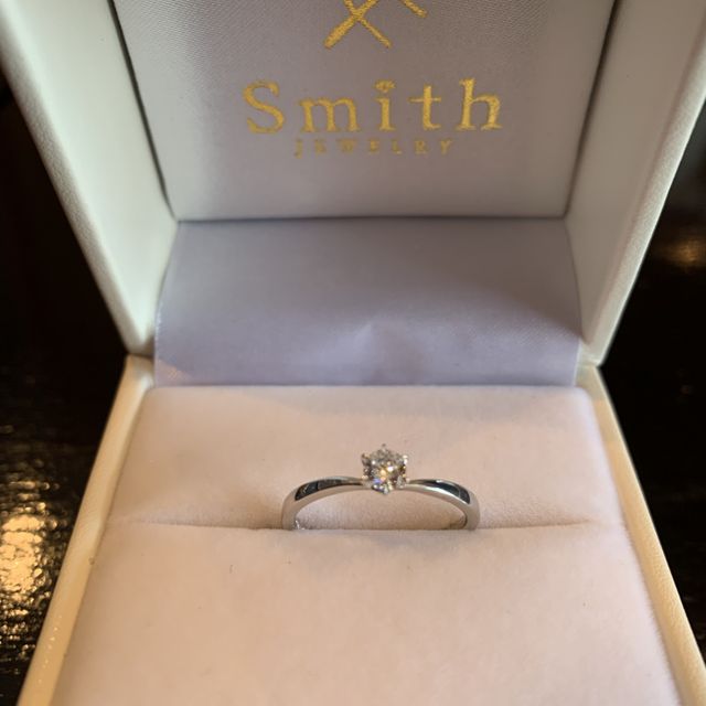 【Smith(工房スミス)の口コミ】 彼女へのプレゼントでシンプルな婚約指輪を探していました。自分で作るの…