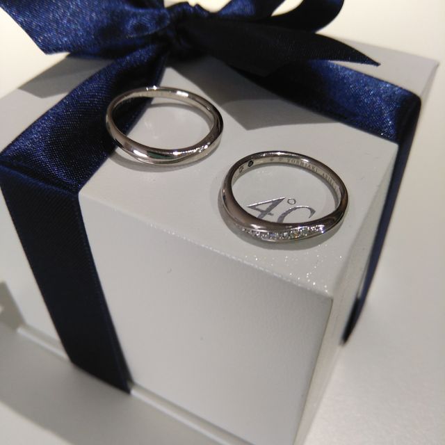 【4℃ BRIDAL(ヨンドシーブライダル)の口コミ】 婚約指輪を決めるときに、何店舗か見て回りましたが、デザイン的に4℃ブラ…