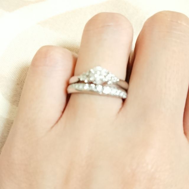 【銀座ダイヤモンドシライシの口コミ】 デザイン、アフターケアの充実。担当していただいた方の対応や指輪の名前…