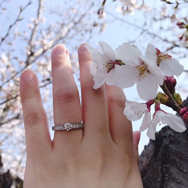 【アイプリモ(I-PRIMO)の口コミ】 全てにおいて完璧。華やかさ、デザイン、幅、指馴染み最高です。相手の方…