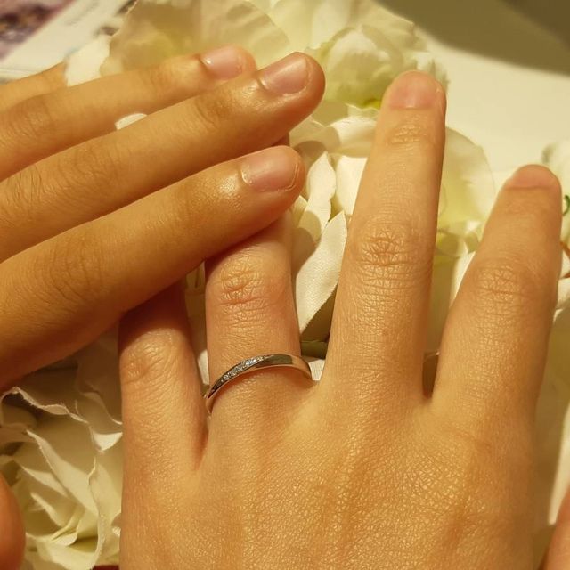 【4℃ BRIDAL(ヨンドシーブライダル)の口コミ】 4℃の指輪がいいと思い店舗にて、シンプルで良いデザインがあったので購入…
