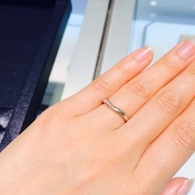 【ROYAL ASSCHER(ロイヤル・アッシャー)の口コミ】 つけたときのフィット感がとてもよくてすぐにこれだ！って思えた指輪でし…