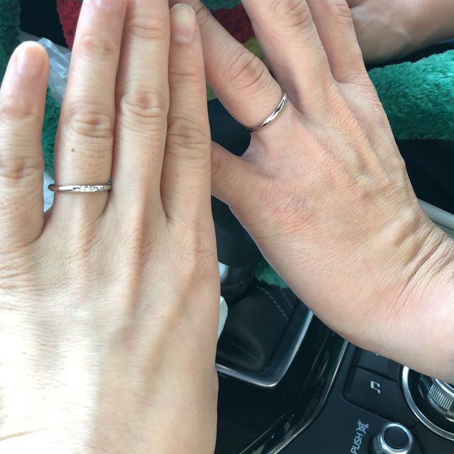 【ティファニー(Tiffany & Co.)の口コミ】 細身の指輪を探していました。また、アレルギーが心配で強度面も考えてプ…