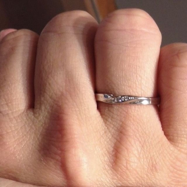 【銀座ダイヤモンドシライシの口コミ】 「信じる」という意味の名前が付いた指輪です。
リングの形状はストレート…