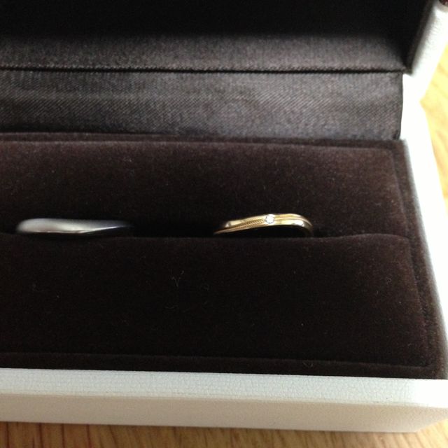 【アイプリモ(I-PRIMO)の口コミ】 結婚情報誌の指輪の記事を見て、ゴールドで、ダイヤも控えめについたデザ…