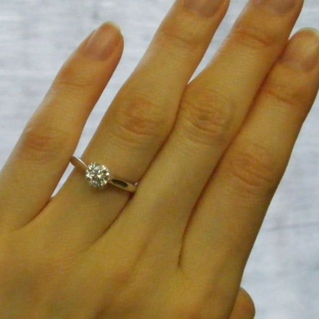 【ハリー・ウィンストン(Harry Winston)の口コミ】 ずっと前から欲しかった指輪なのでもらった時はすごくびっくりしました。
…