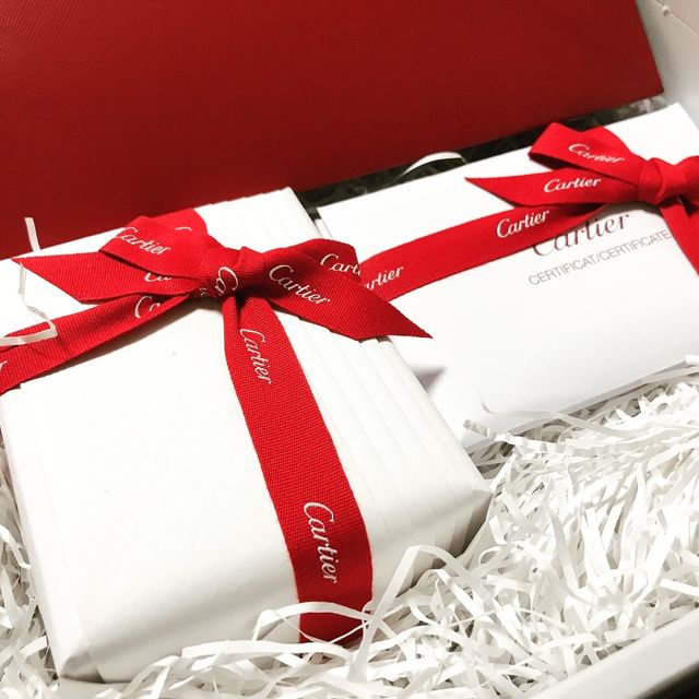 【カルティエ(Cartier)の口コミ】 ハーフエタニティを検討していましたが、普段使いもしたかったので、ダイ…