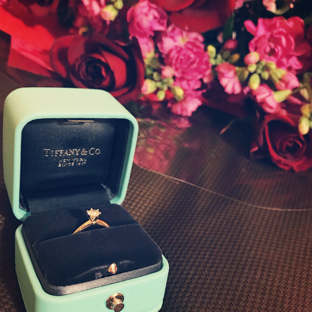 【ティファニー(Tiffany & Co.)の口コミ】 もともとティファニーのダイヤの指輪に憧れがあり、婚約指輪はティファニ…
