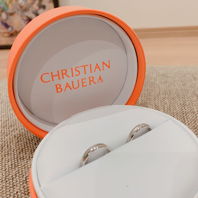 【CHRISTIAN BAUER(クリスチャンバウアー)の口コミ】 バイカラーが元々好きで、ツヤとマットの質感が見るも付けるも一目惚れで…