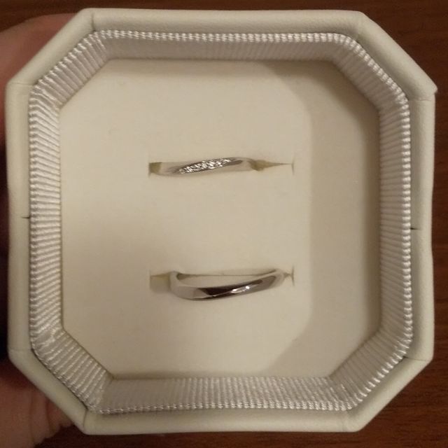 【4℃ BRIDAL(ヨンドシーブライダル)の口コミ】 いろいろ試してみましたが、指があまり細くない為、ウェーブデザインがし…