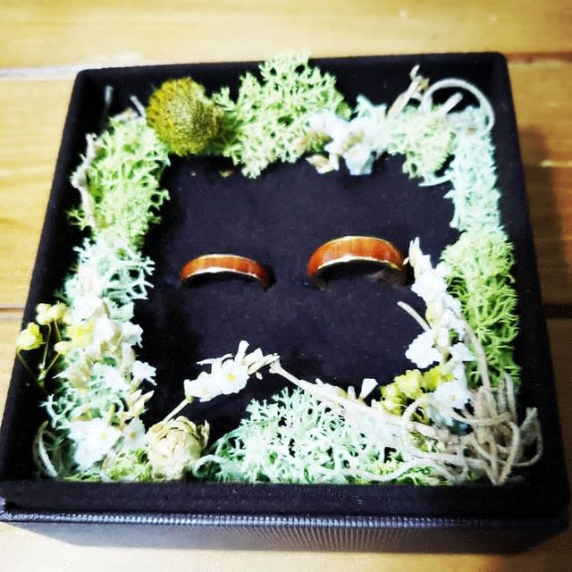 【NENRINの口コミ】 他にはないデザインと木目の綺麗な指輪に惹かれました。
樹齢千年を越えた…