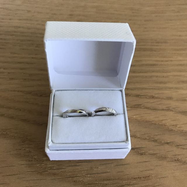 【OCTAVE(オクターヴ)の口コミ】 この色味、形、それにマット加工ができることに彼がとても気に入りました…