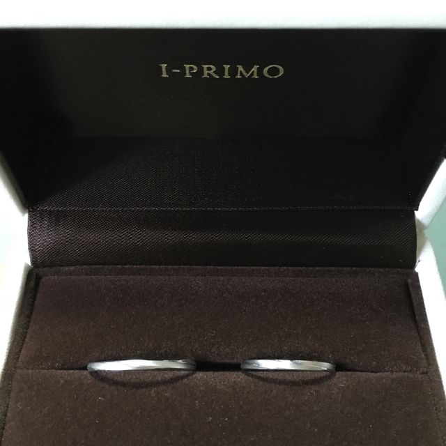 【アイプリモ(I-PRIMO)の口コミ】 ダイヤなどの石が付いてなくて、シンプルなもので男女ともにつけやすいと…