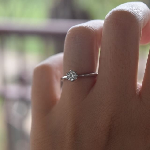 【アイプリモ(I-PRIMO)の口コミ】 婚約指輪ということでいただきました。
わたしのイメージに合っているもの…