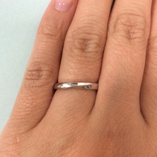 【4℃ BRIDAL(ヨンドシーブライダル)の口コミ】 お互いシンプルなものが好きなのでストレートのものが候補かなぁと思って…