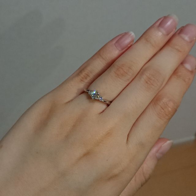 【ラザール ダイヤモンド(LAZARE DIAMOND)の口コミ】 3店まわりましたが、一番ダイヤモンドが輝きが素晴らしかったです。デザイ…