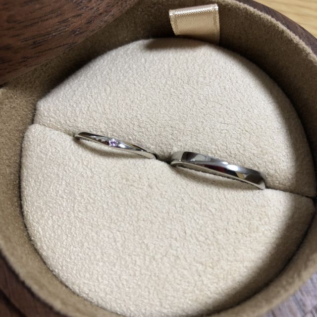 【HOSHI no SUNA 星の砂(ほしのすな)の口コミ】 とにかくシンプルなものにしたかったです。
たくさん試着させていただいた…