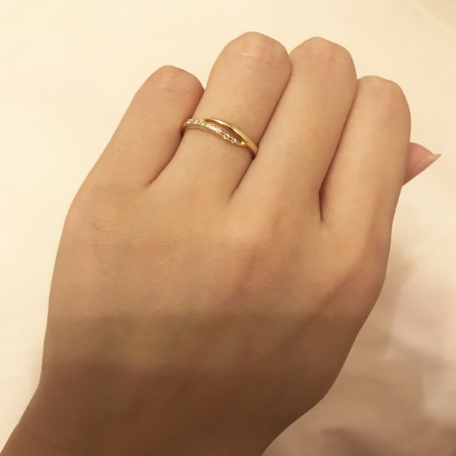 【ヴァンドーム青山(VENDOME AOYAMA)の口コミ】 ゴールドで、とても手に馴染みやすいお色だと思いました。ダイヤモンドも7…