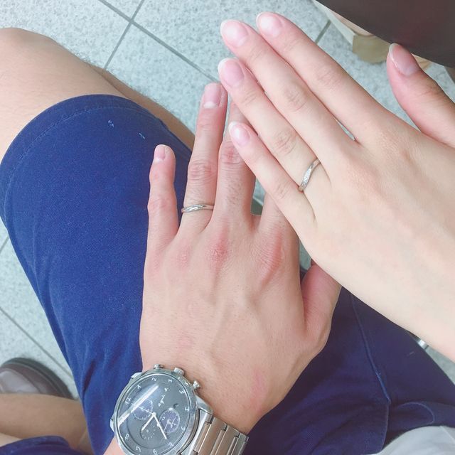 【銀座ダイヤモンドシライシの口コミ】 指輪の形状はウェーブで、ダイアモンドは少な過ぎず多過ぎずを探していた…