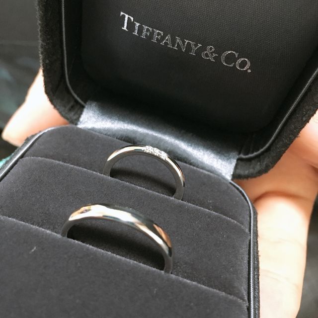 【ティファニー(Tiffany & Co.)の口コミ】 憧れのブランド。シンプルなもので探していたが、ダイヤに憧れもあった。
…
