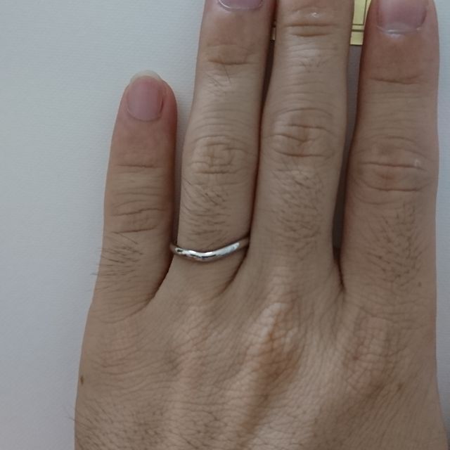 【アイプリモ(I-PRIMO)の口コミ】 デザインがシンプルで、それでいて控えめ過ぎない曲線に惹かれました。
ま…