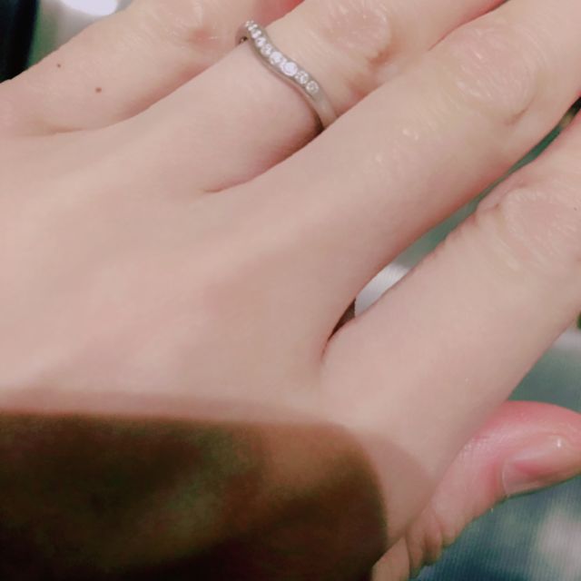 【ティファニー(Tiffany & Co.)の口コミ】 結婚指輪は日常生活でもずっとつけていたいと思っていたので、突起が少な…