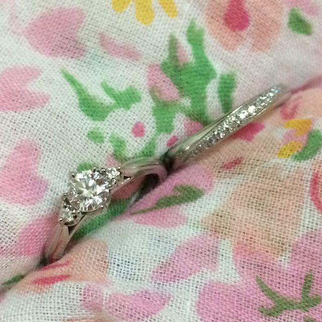 【BIJOUPIKO(ビジュピコ)の口コミ】 ウェーブデザインの物が欲しかったのですが、実際にリング自体が曲線のも…