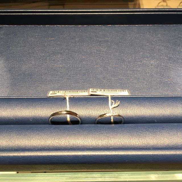 【銀座ダイヤモンドシライシの口コミ】 決め手は三点あります。
一つ目はつけ心地の良さです。内側が丸く削られて…