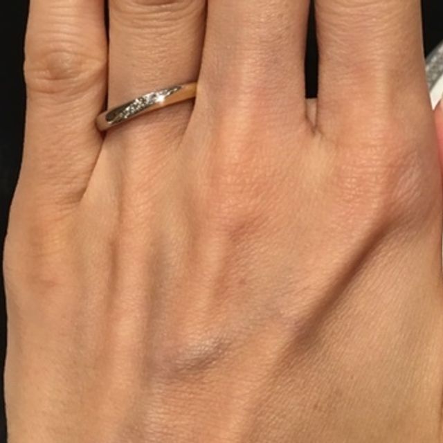 【ケイウノ ブライダル(K.UNO BRIDAL)の口コミ】 指輪のおススメポイントは、二つあります。
一つ目はリングが二色使いで、…