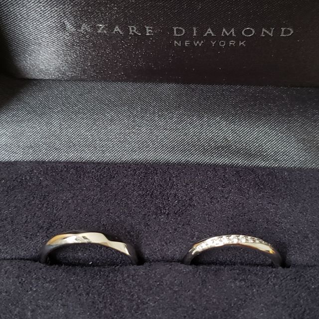 【ラザール ダイヤモンド(LAZARE DIAMOND)の口コミ】 従業員の方にシンプルなデザインでダイヤモンドがついたものをお願いした
…