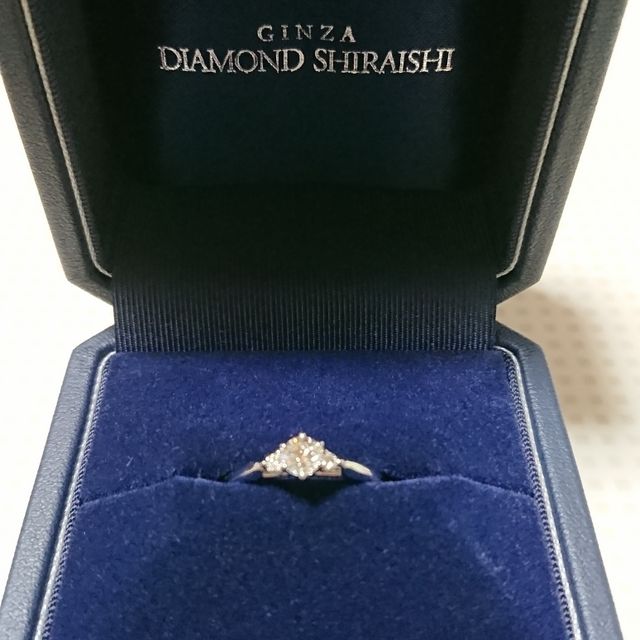 【銀座ダイヤモンドシライシの口コミ】 自分が欲しいと思っていたかたちのなかで、結婚指輪を一緒につけても違和…