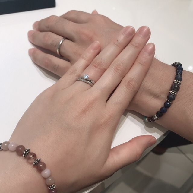 【4℃ BRIDAL(ヨンドシーブライダル)の口コミ】 ・指輪のデザインが気にいった
ウェーブかストレートタイプか迷ってました…