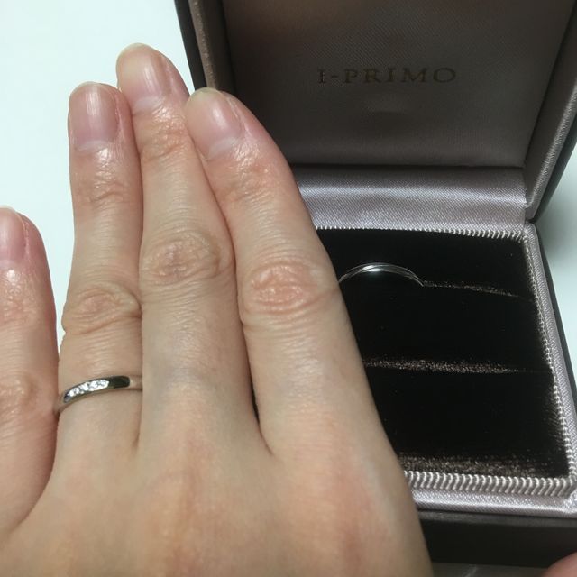 【アイプリモ(I-PRIMO)の口コミ】 ストレート、ダイヤがあるものを探していました。ダイヤは存在感がありす…