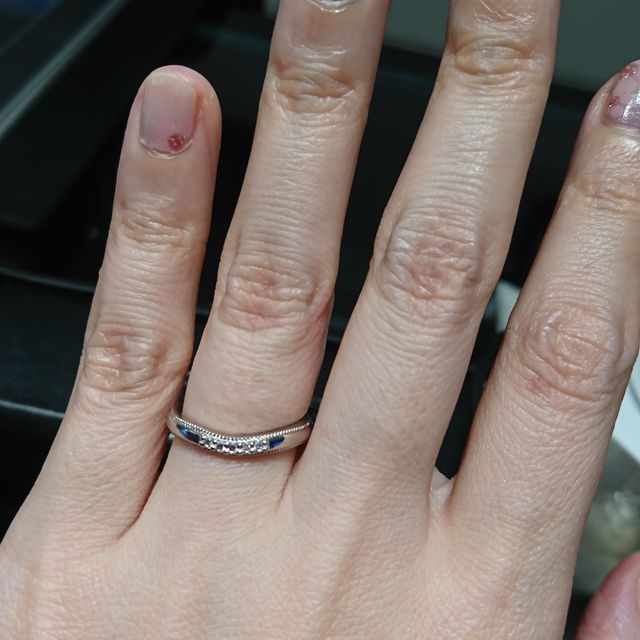 【エクセルコダイヤモンド(EXELCO DIAMOND)の口コミ】 ダイヤモンドの質はもちろんでふが、ミル打ちがとにかく美しく、バランス…